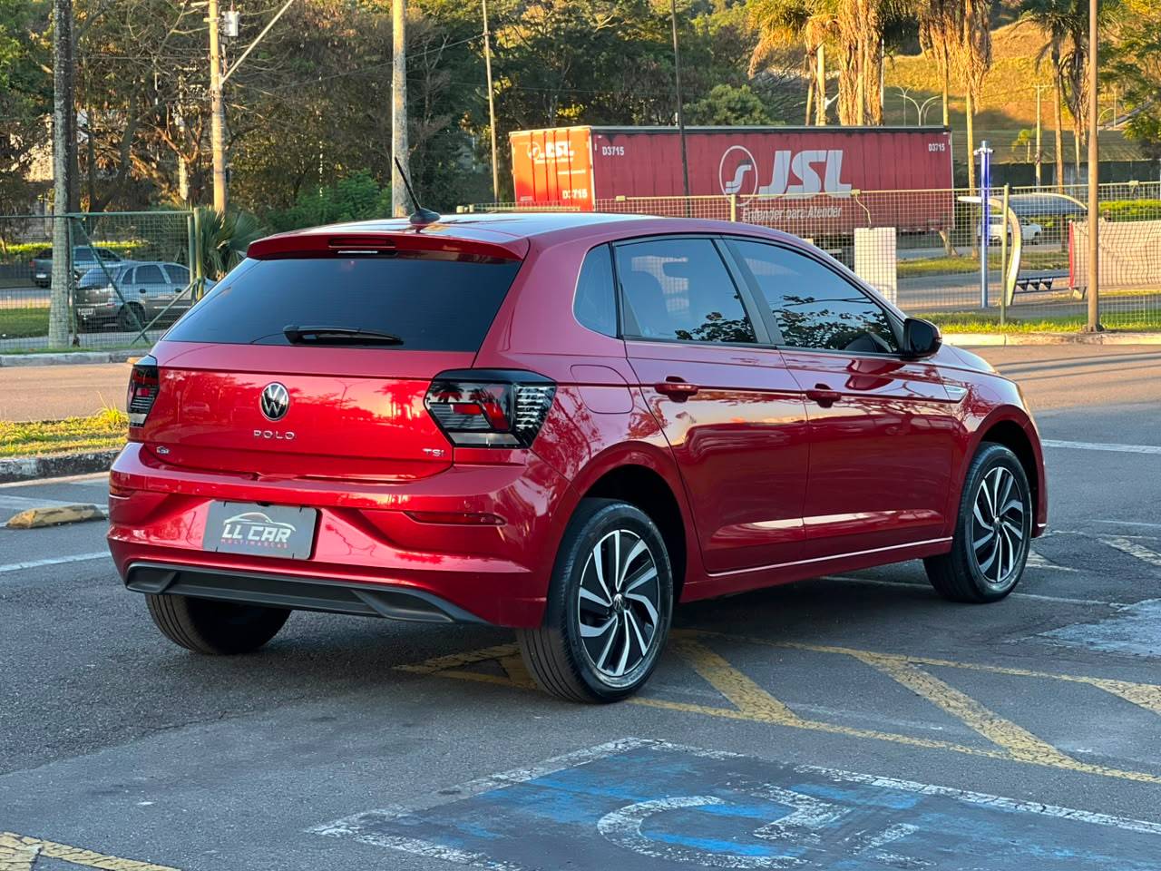 VOLKSWAGEN POLO