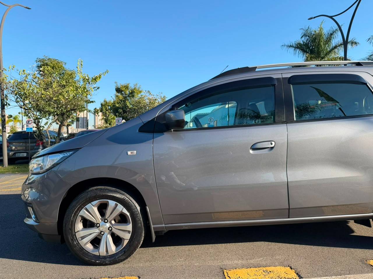 CHEVROLET SPIN