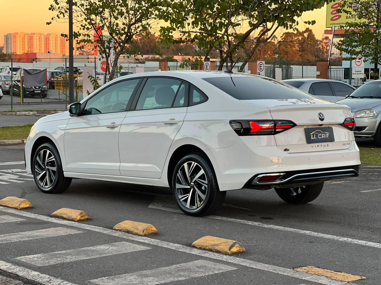 VOLKSWAGEN VIRTUS