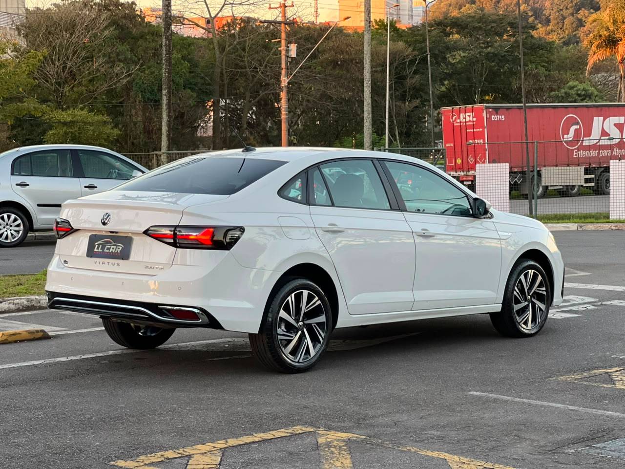 VOLKSWAGEN VIRTUS