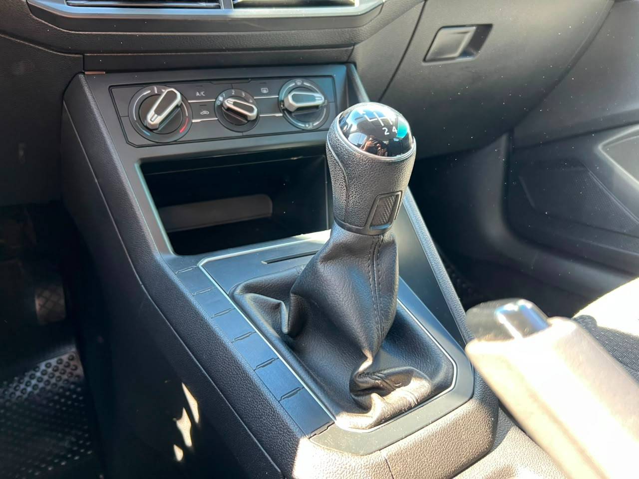 VOLKSWAGEN VIRTUS