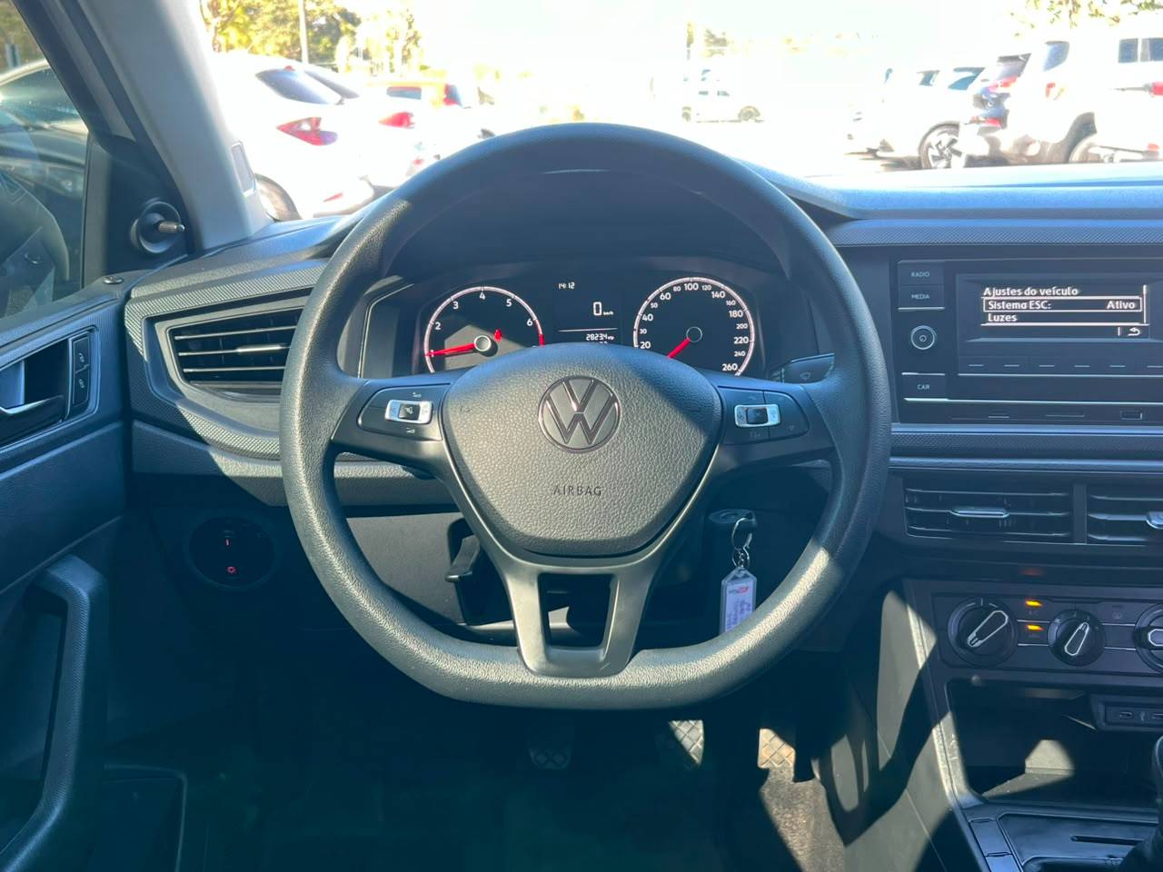 VOLKSWAGEN POLO