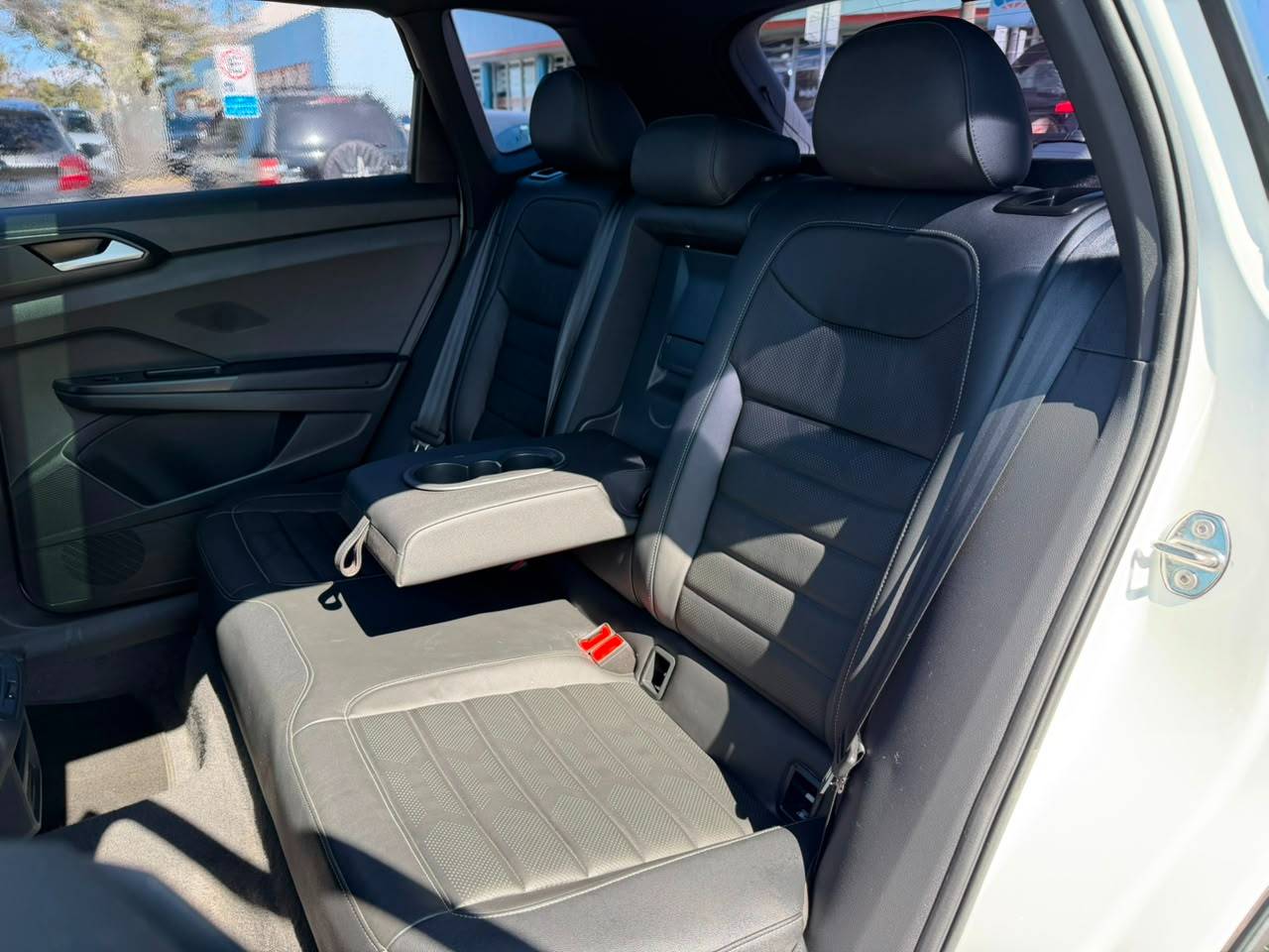 VOLKSWAGEN TAOS