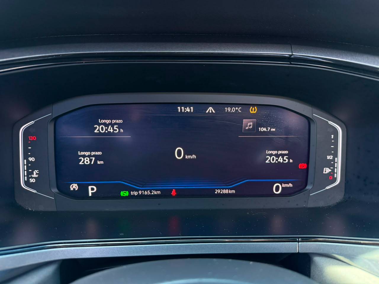 VOLKSWAGEN TAOS
