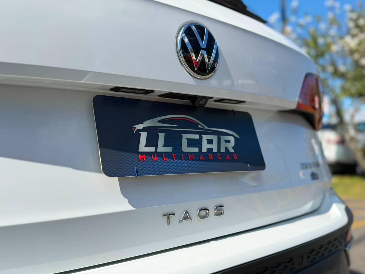 VOLKSWAGEN TAOS