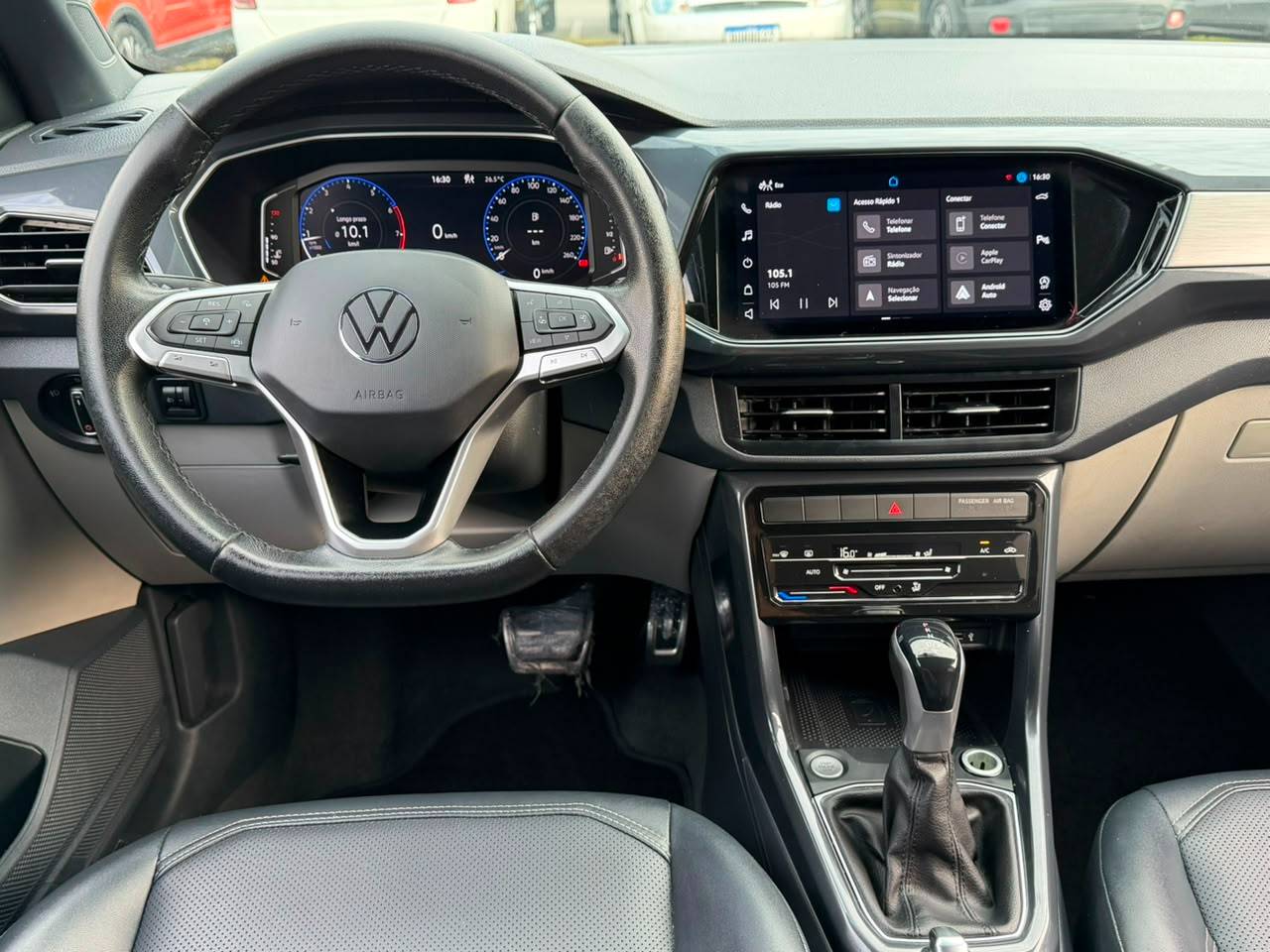 VOLKSWAGEN T-CROSS