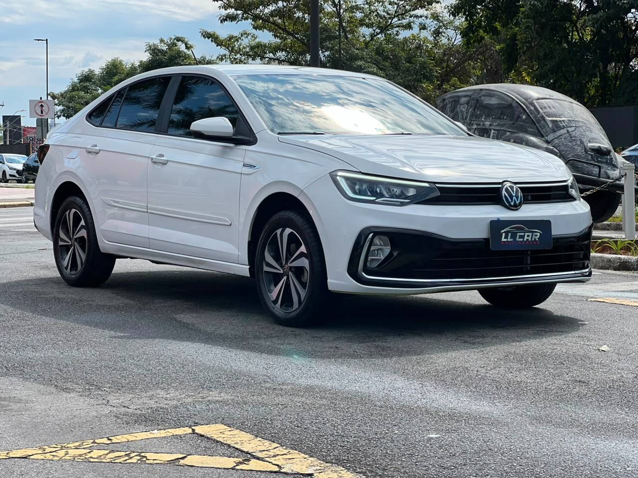 VOLKSWAGEN VIRTUS