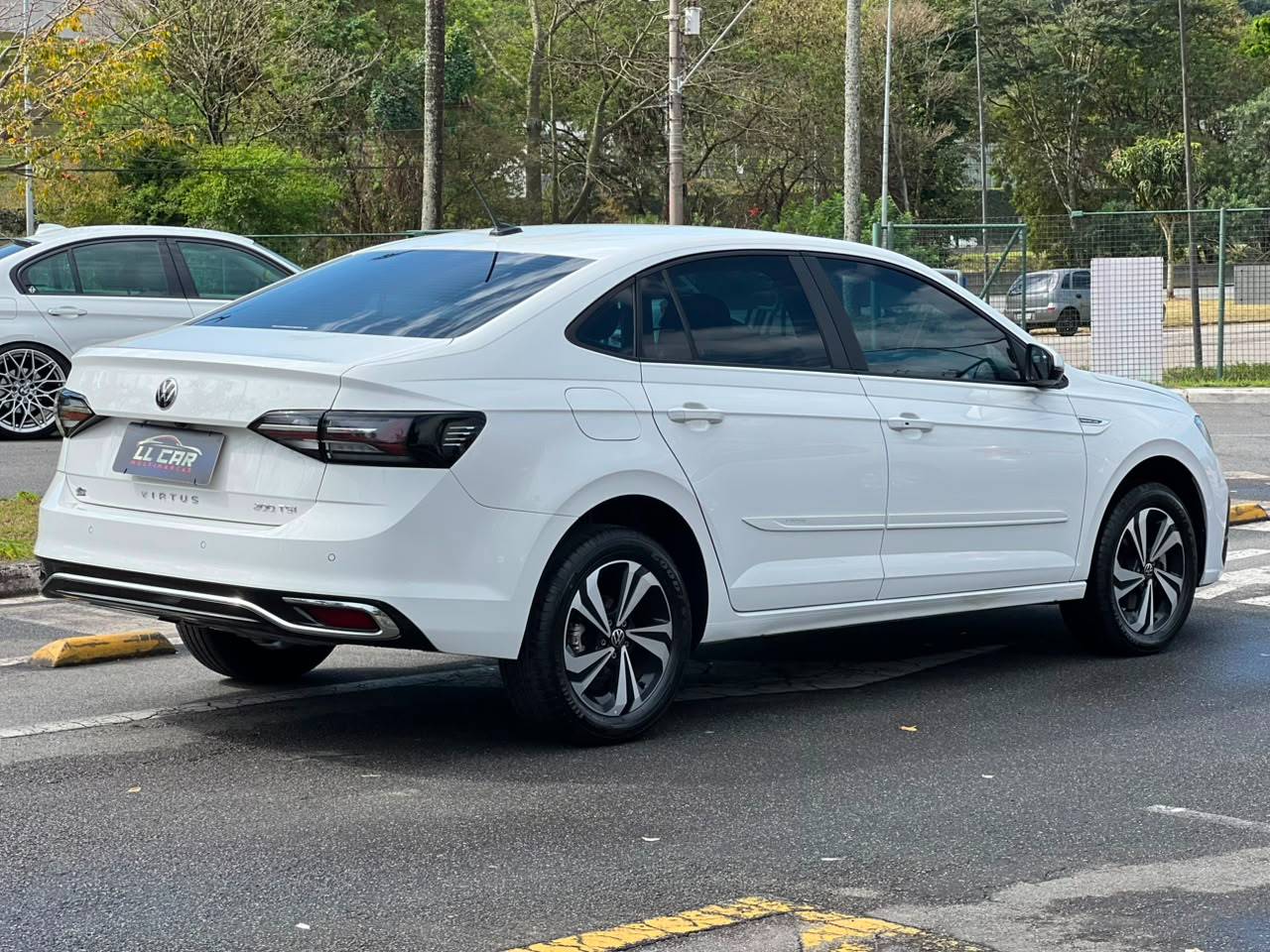 VOLKSWAGEN VIRTUS