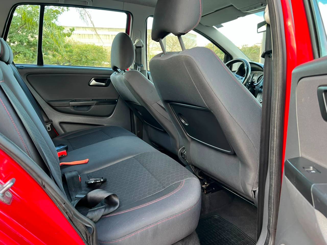 VOLKSWAGEN CROSSFOX