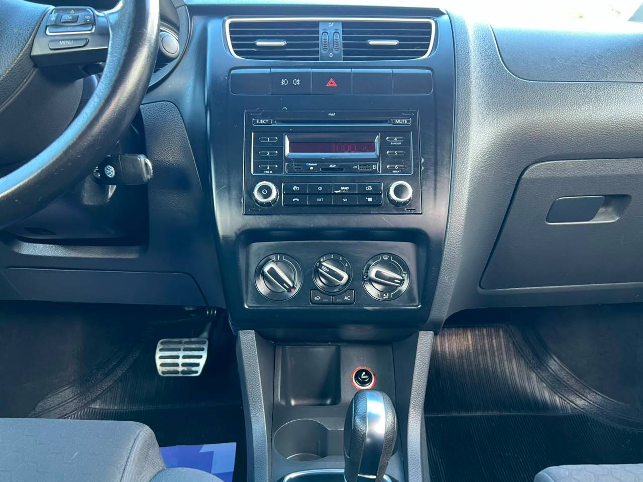 VOLKSWAGEN CROSSFOX
