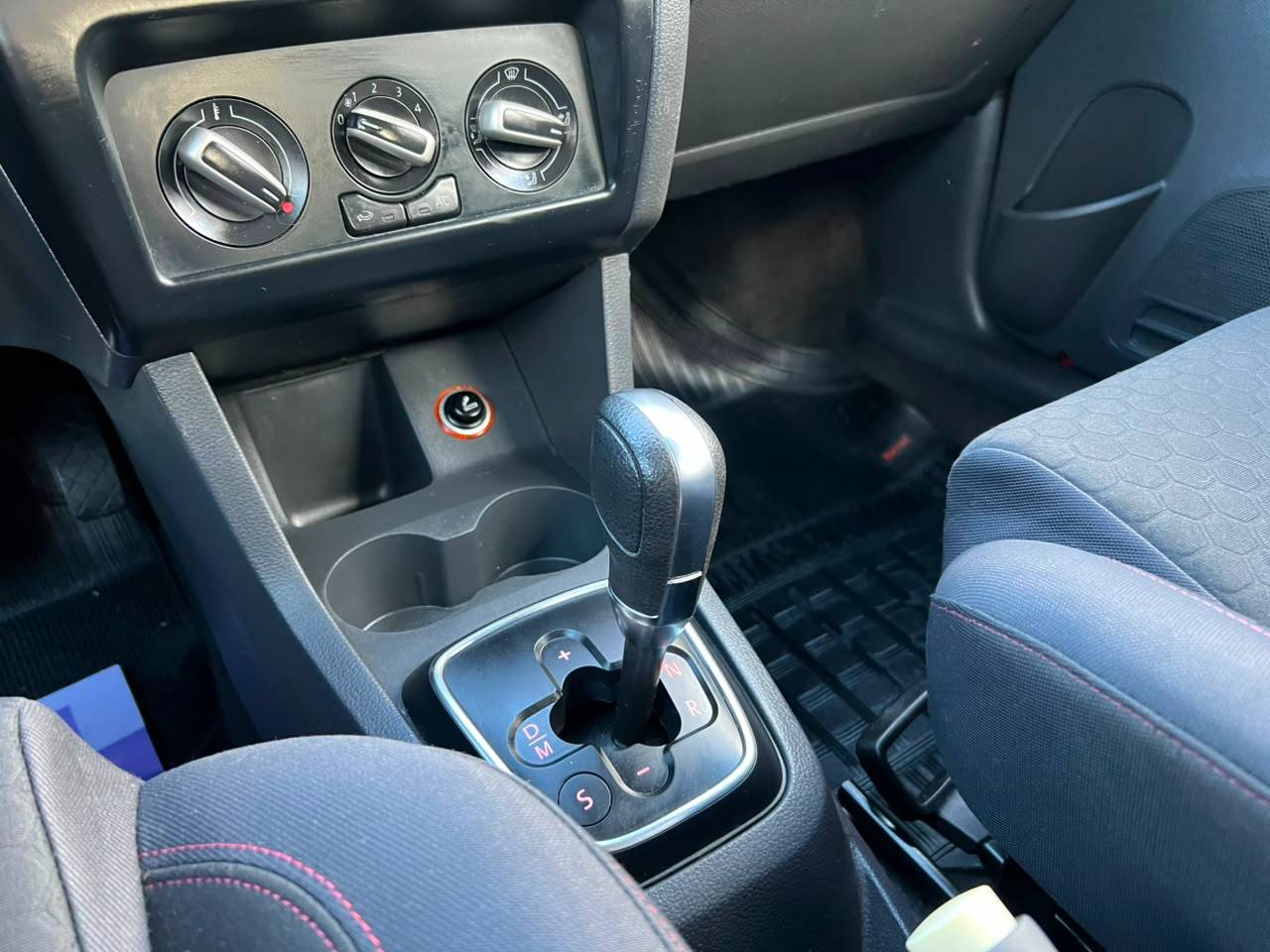 VOLKSWAGEN CROSSFOX