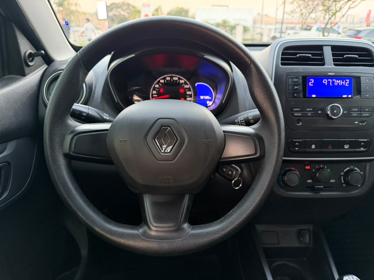 RENAULT KWID