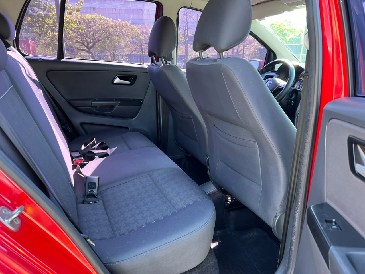 VOLKSWAGEN FOX