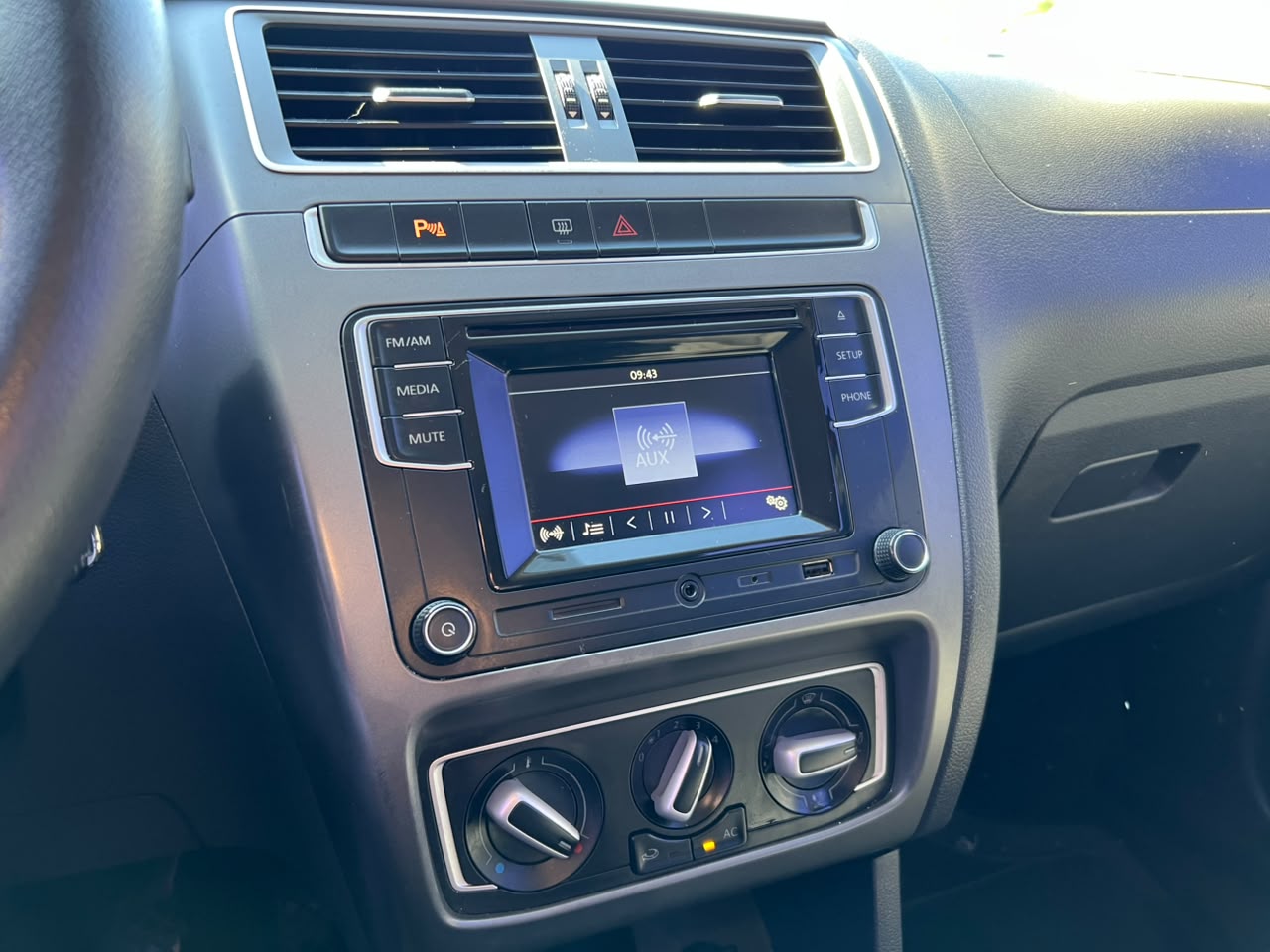 VOLKSWAGEN FOX