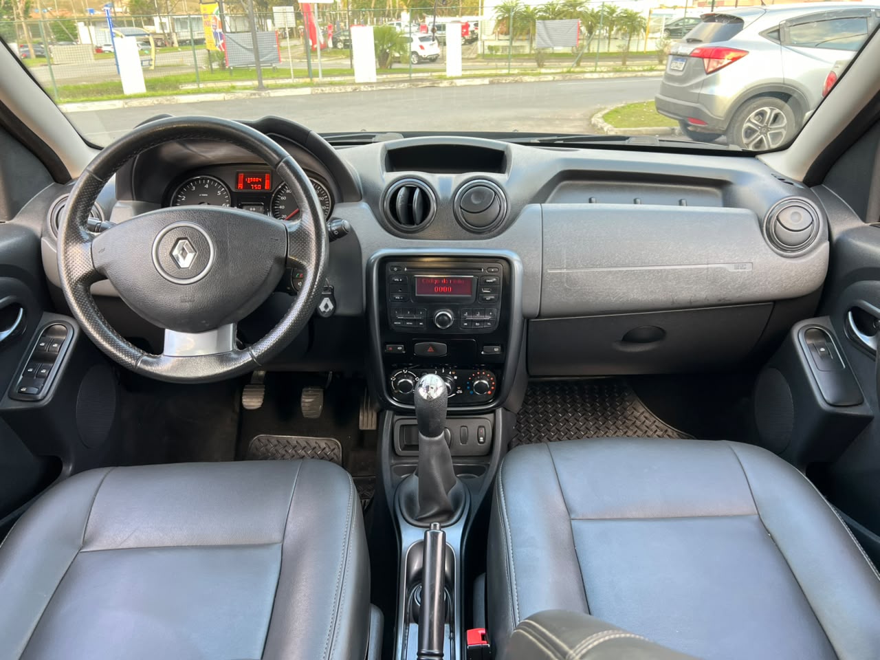 RENAULT DUSTER