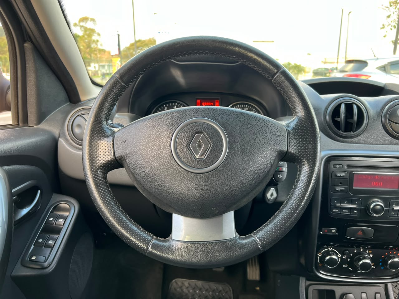 RENAULT DUSTER
