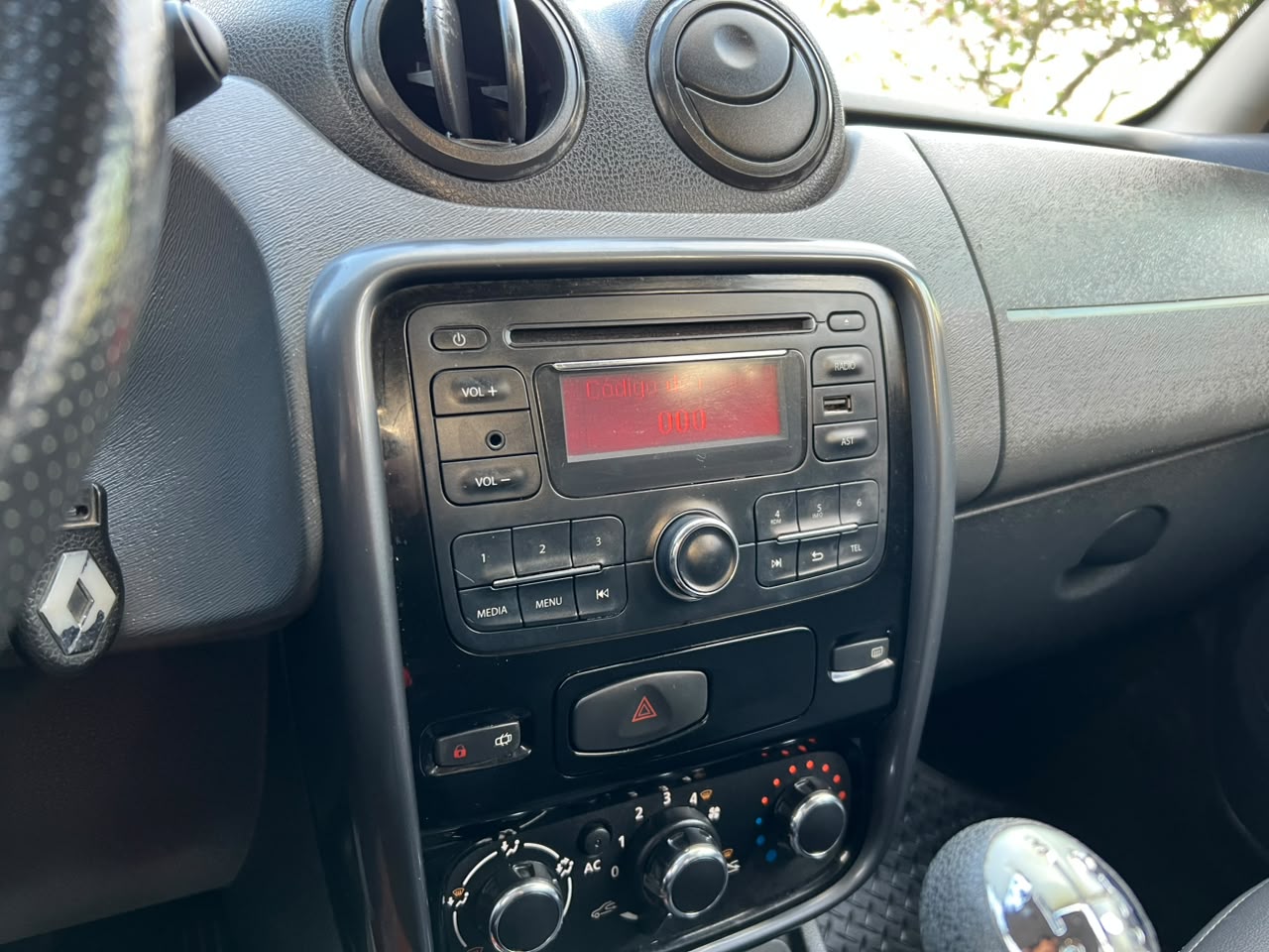 RENAULT DUSTER