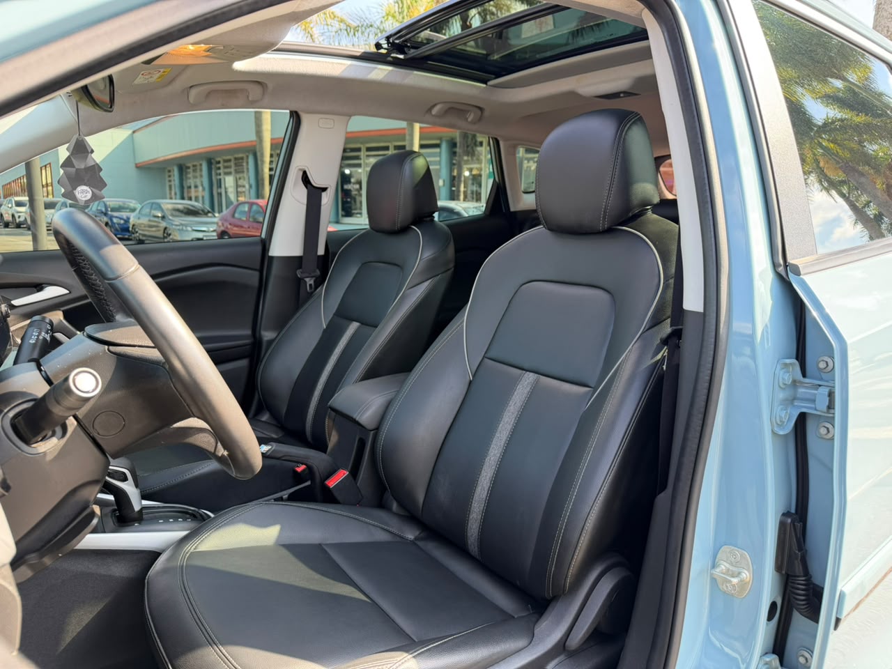 CHEVROLET TRACKER