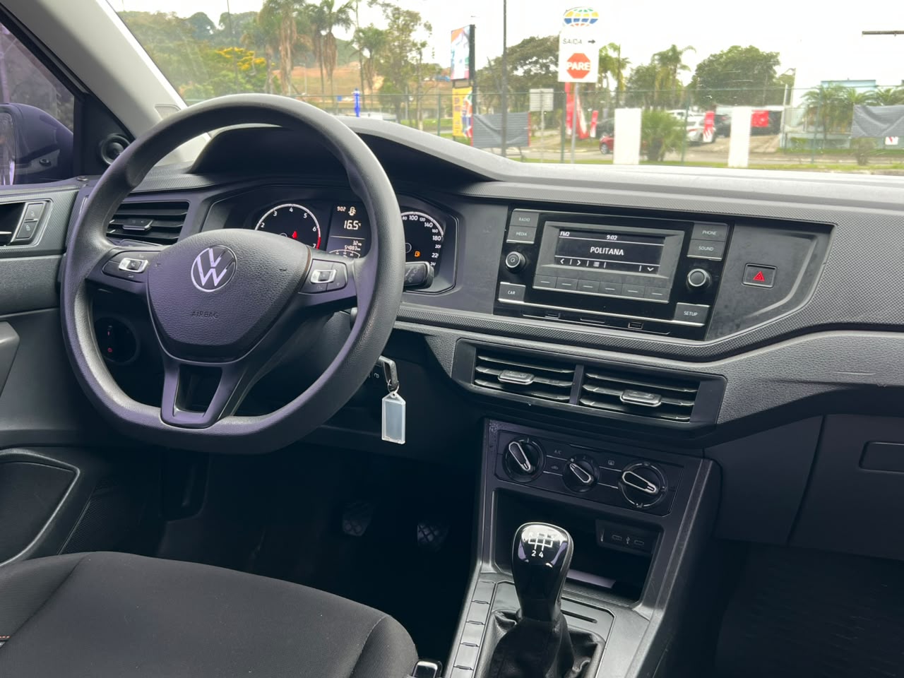 VOLKSWAGEN POLO