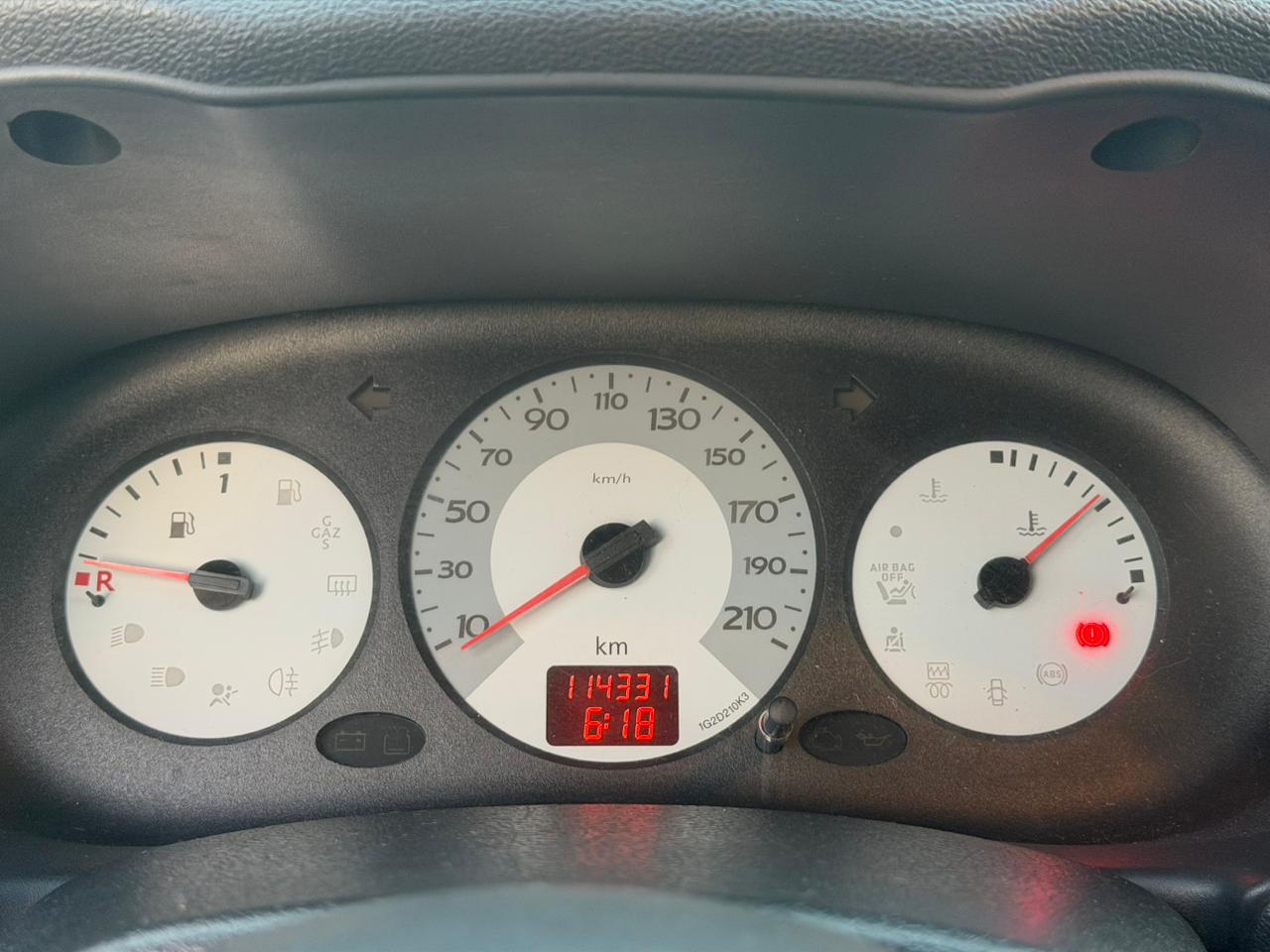RENAULT CLIO