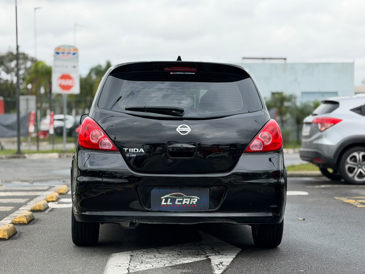 NISSAN TIIDA