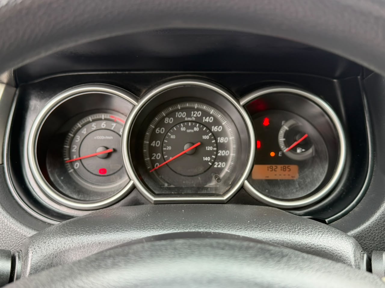 NISSAN TIIDA