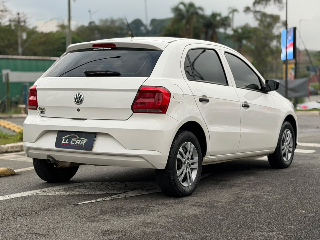 VOLKSWAGEN GOL