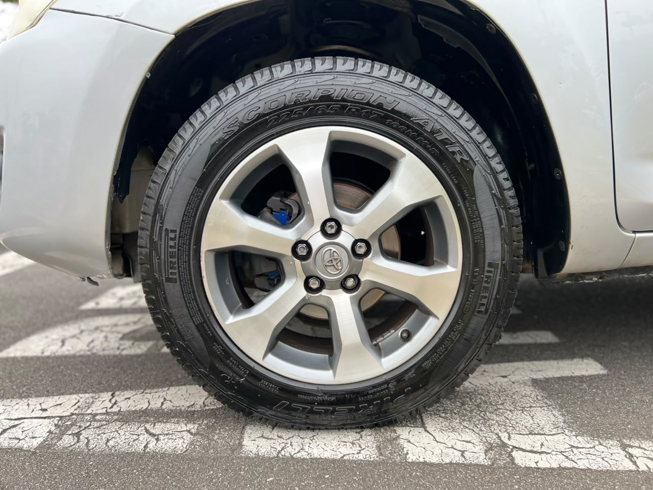 TOYOTA RAV4