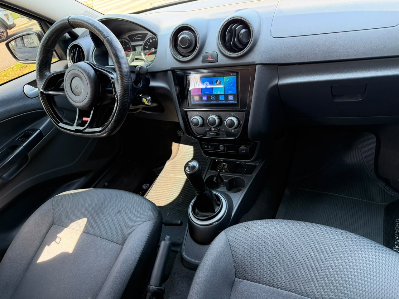 VOLKSWAGEN GOL