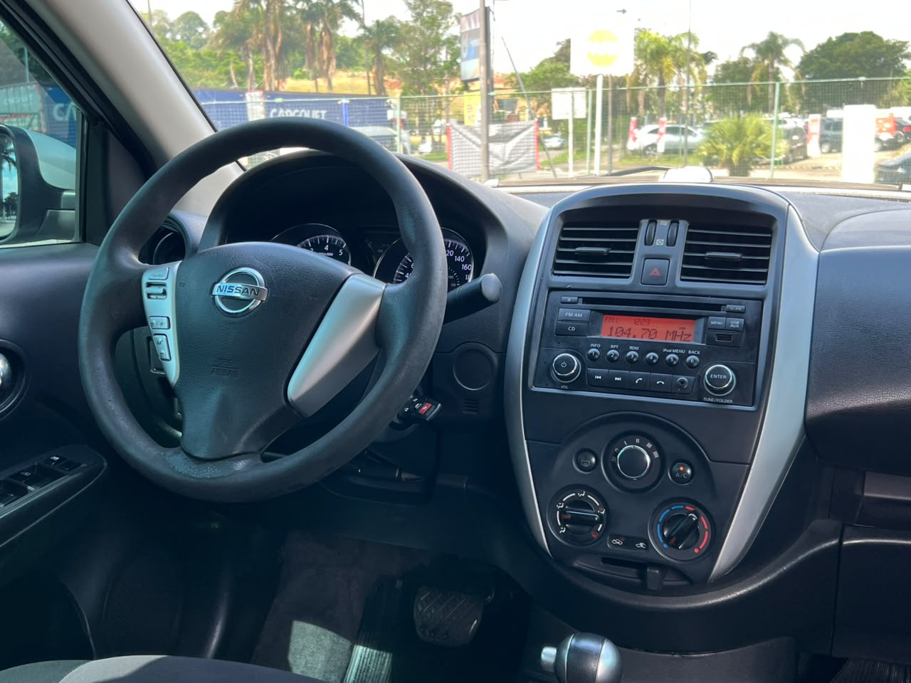 NISSAN VERSA