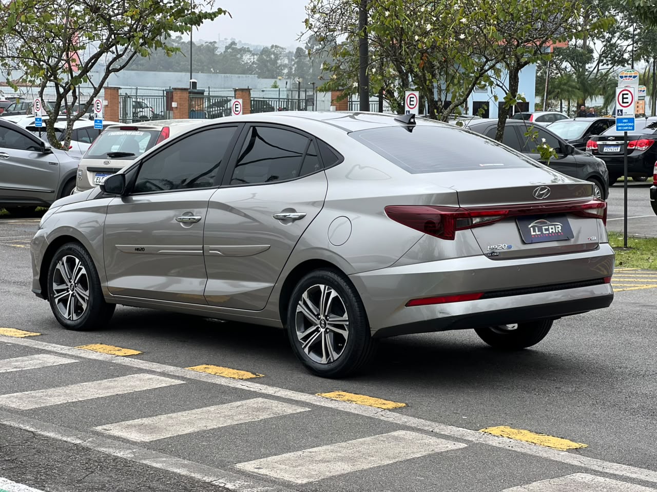 HYUNDAI HB20S