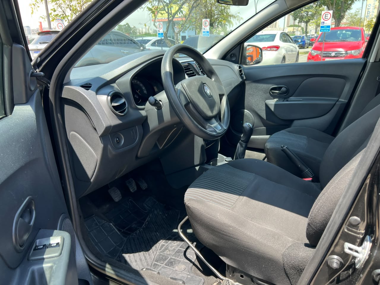 RENAULT SANDERO