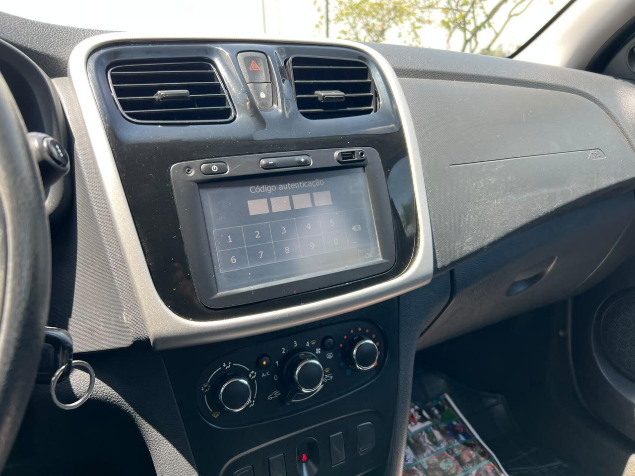 RENAULT SANDERO