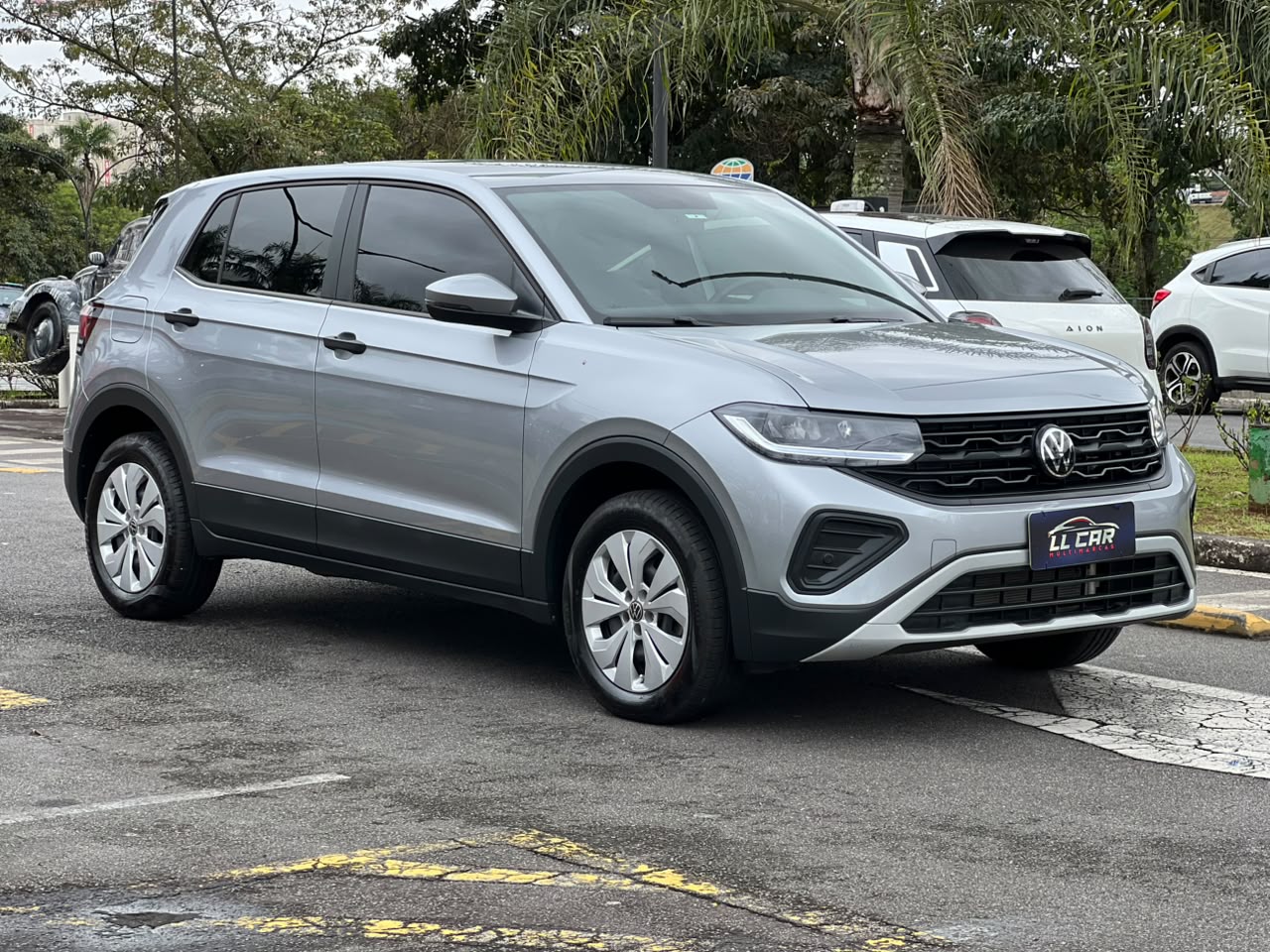 VOLKSWAGEN T-CROSS