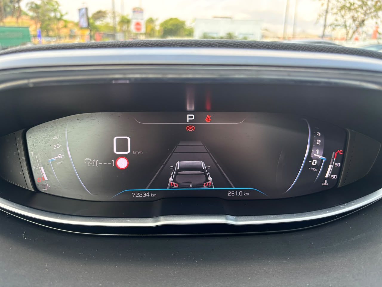 PEUGEOT 3008