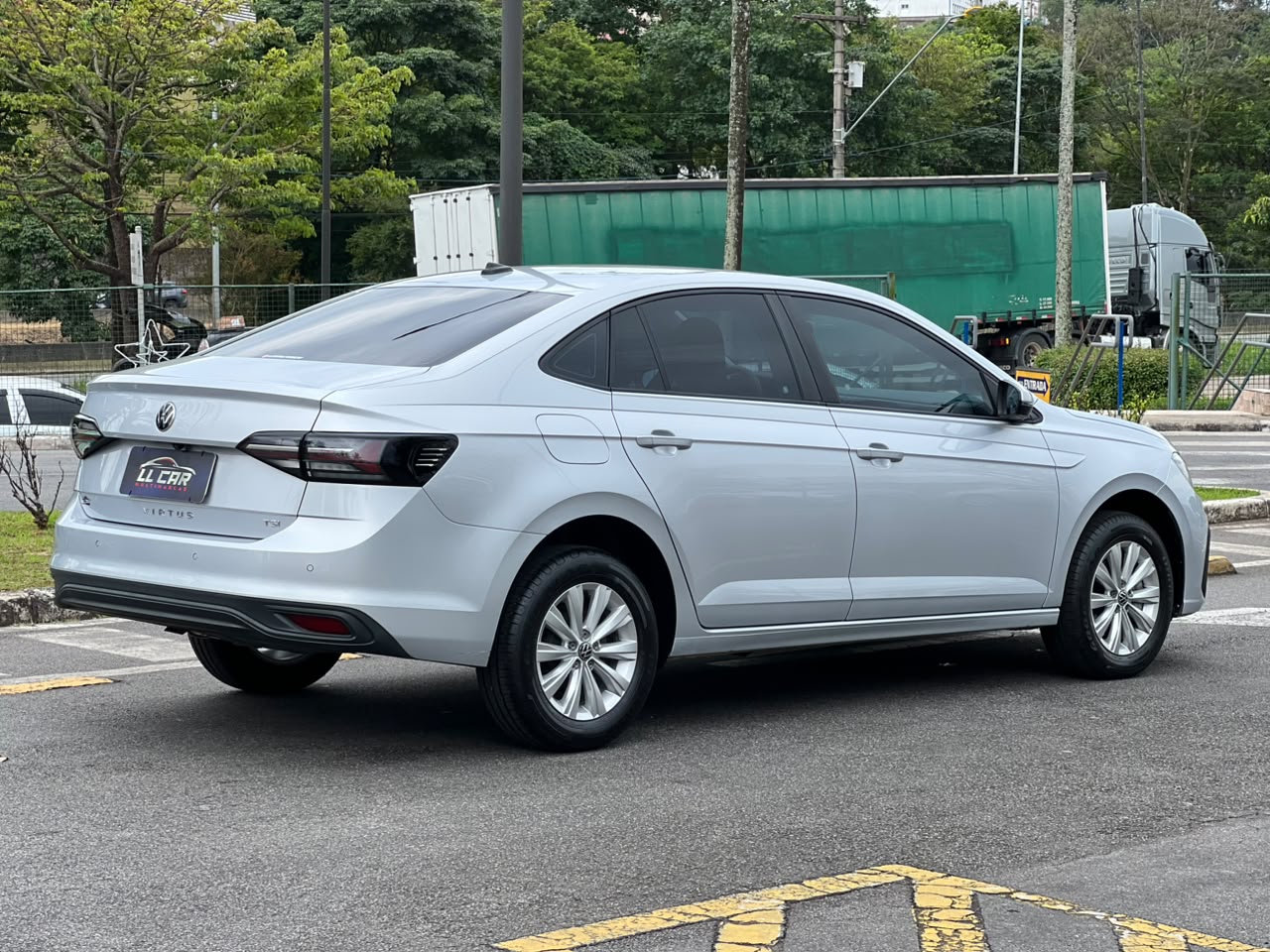 VOLKSWAGEN VIRTUS