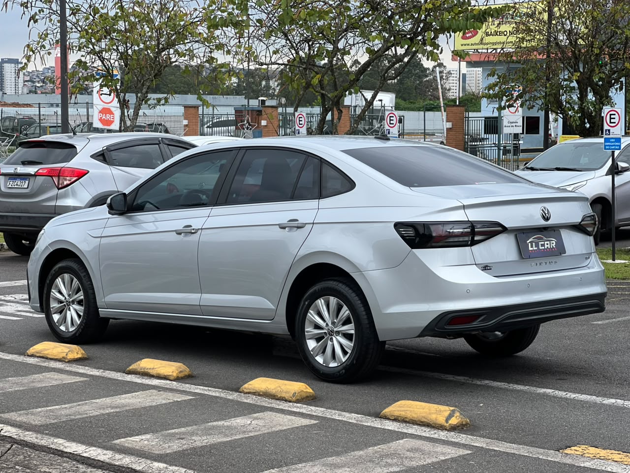 VOLKSWAGEN VIRTUS