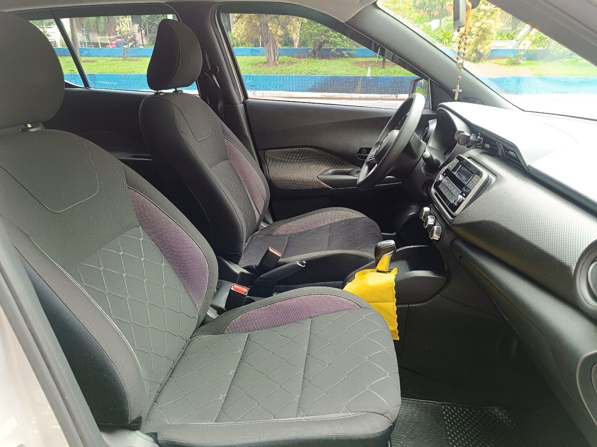 Car Image 12