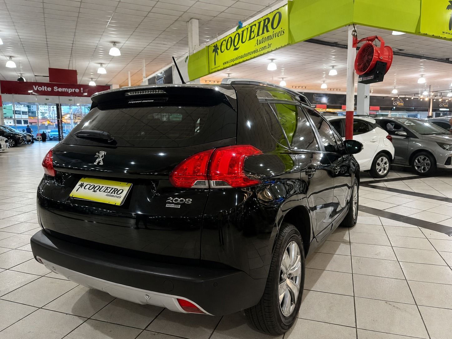 PEUGEOT 2008