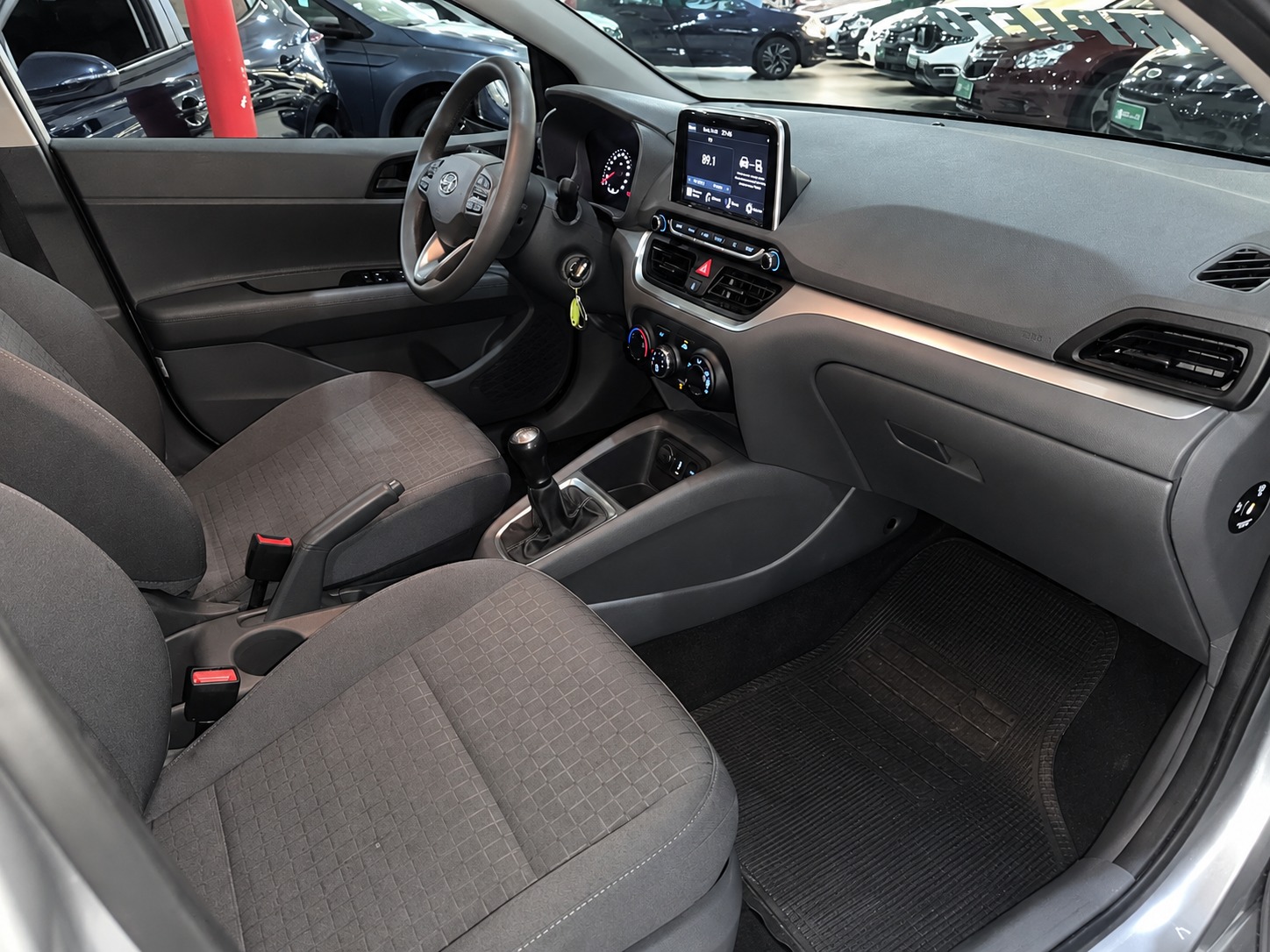 HYUNDAI HB20S