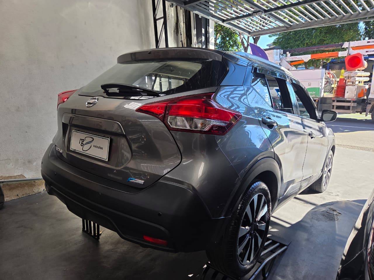 NISSAN KICKS