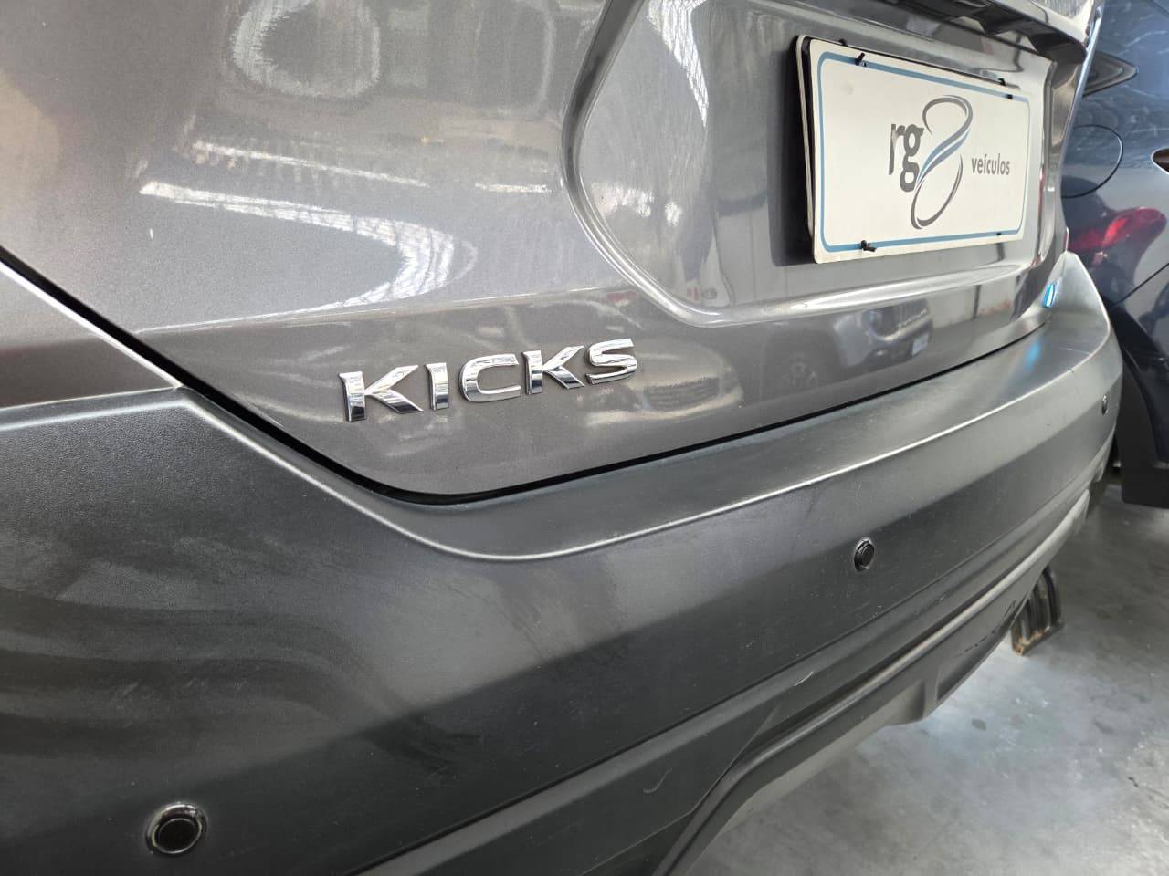 NISSAN KICKS