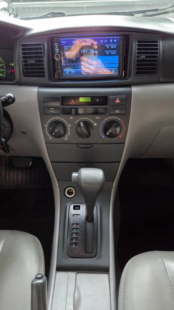 TOYOTA COROLLA