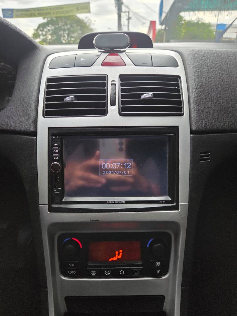 PEUGEOT 307