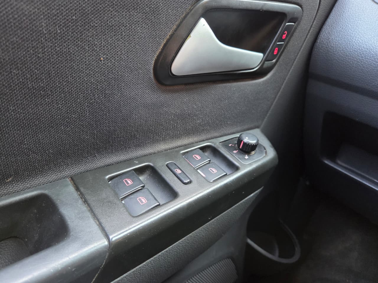 VOLKSWAGEN SPACEFOX