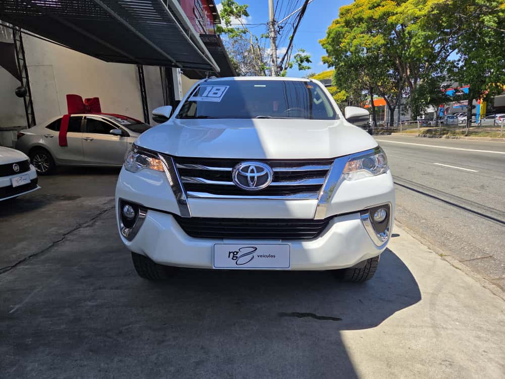 TOYOTA HILUX SW4