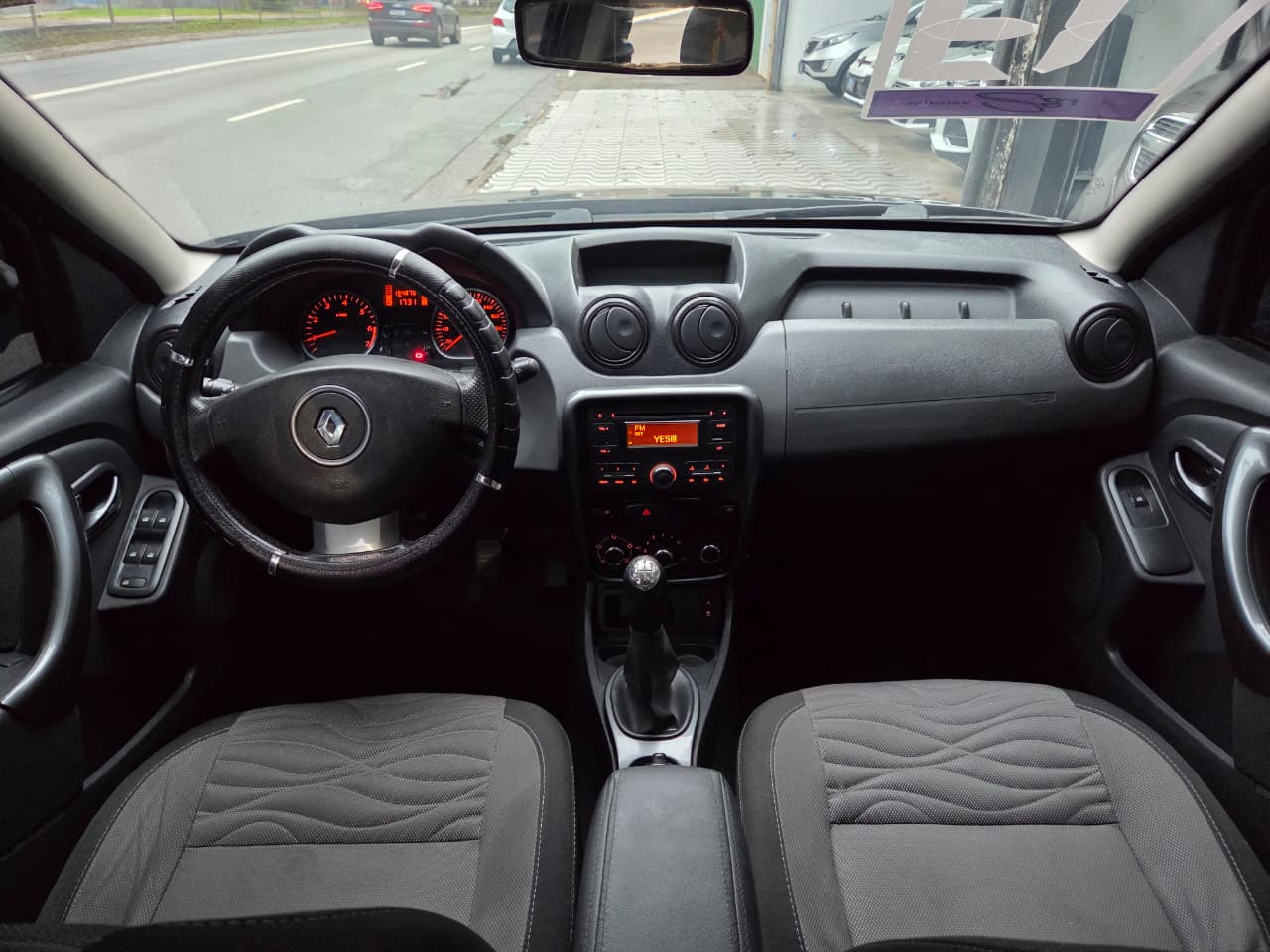 RENAULT DUSTER