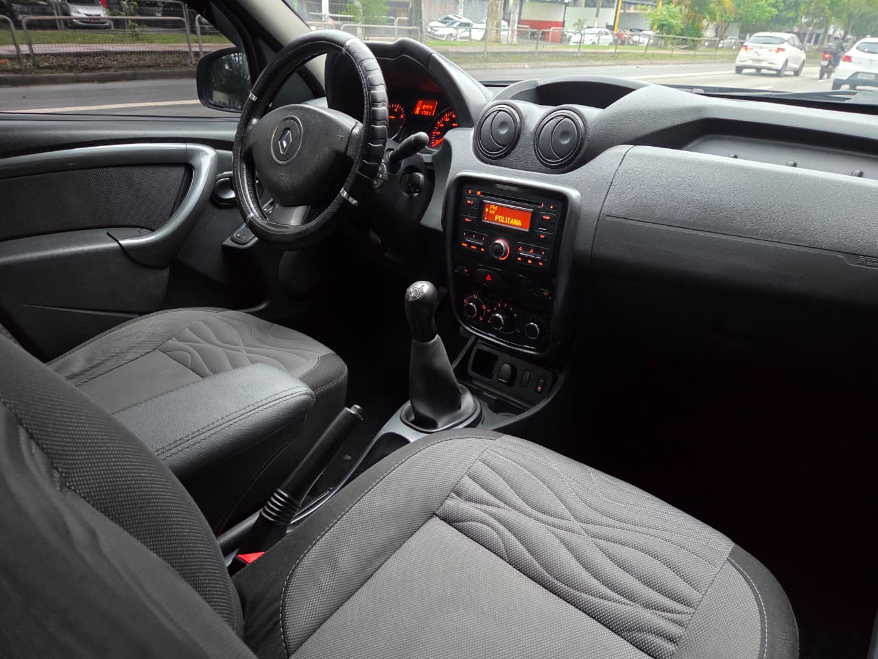 RENAULT DUSTER