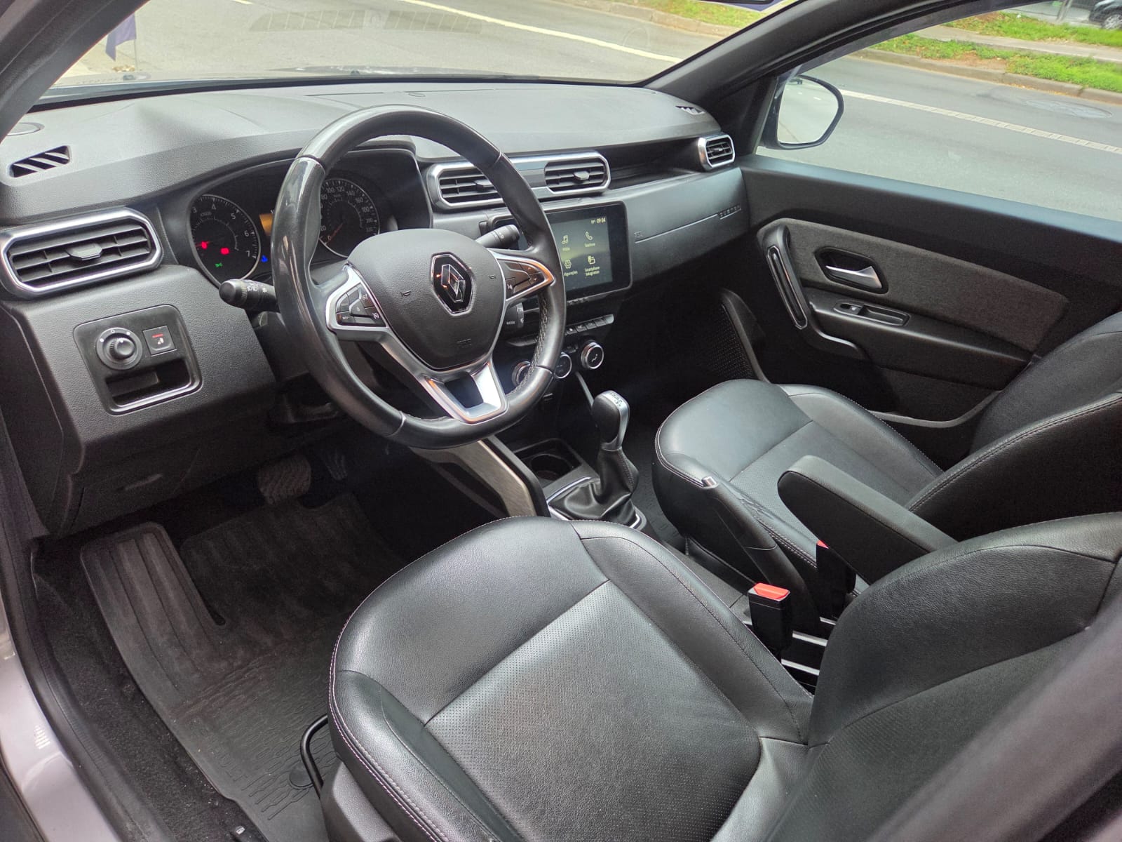 RENAULT DUSTER