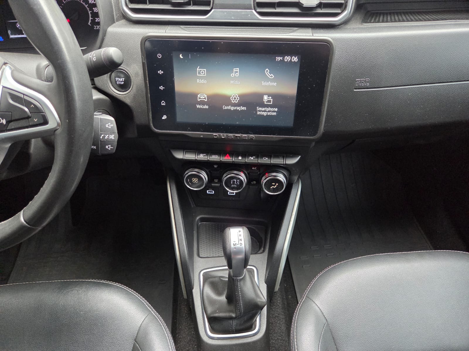 RENAULT DUSTER